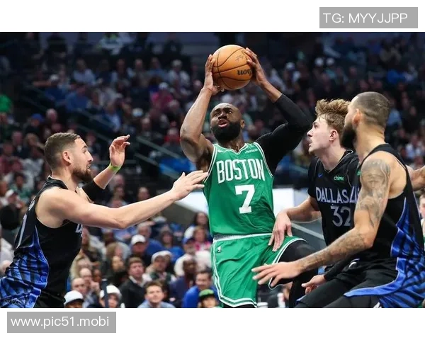 布朗33+11弗拉格36+9 凯尔特人送独行侠五连败 布朗33+11弗拉格36+9 凯尔特人送独行侠五连败