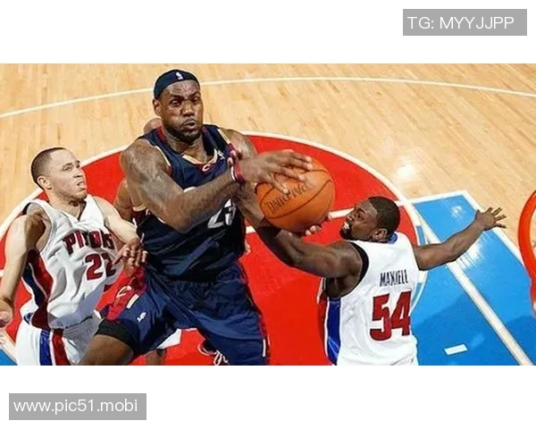 火箭赛后一操作直接封神!杜兰特伊森登海报背后,藏着NBA最顶级的团队智慧 火箭赛后一操作直接封神!杜兰特伊森登海报背后,藏着NBA最顶级的团队智慧